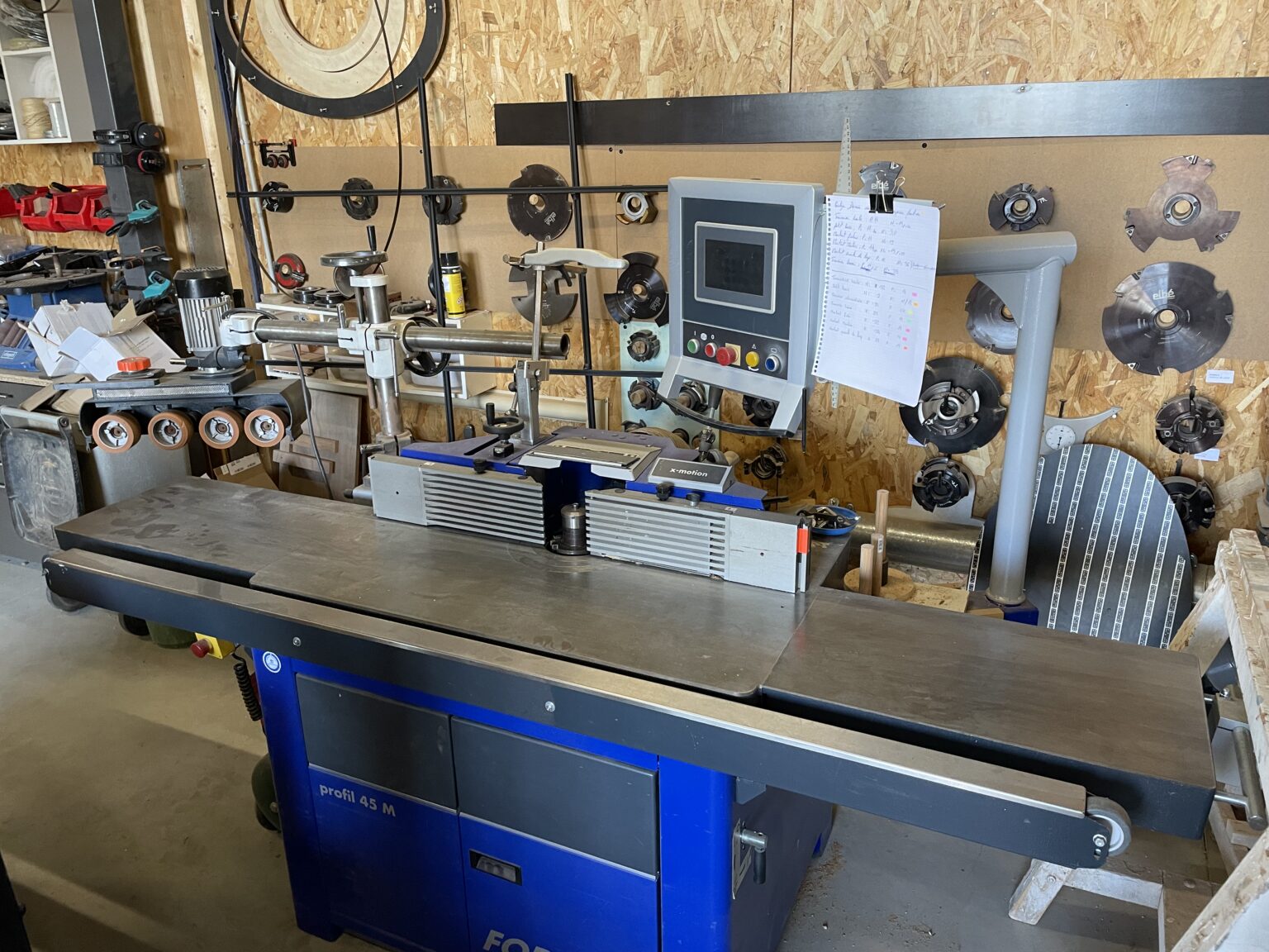 Machines de l’atelier de menuiserie Héritage Bois